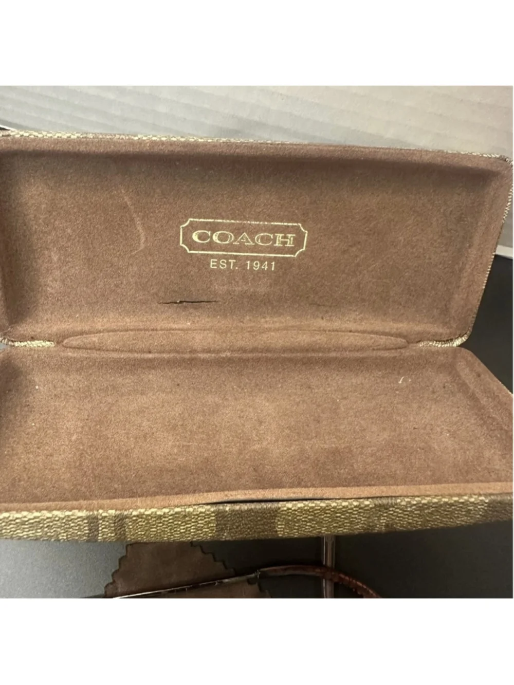 Coach 108 caitlan